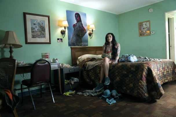 paris-jackson-in-swarm