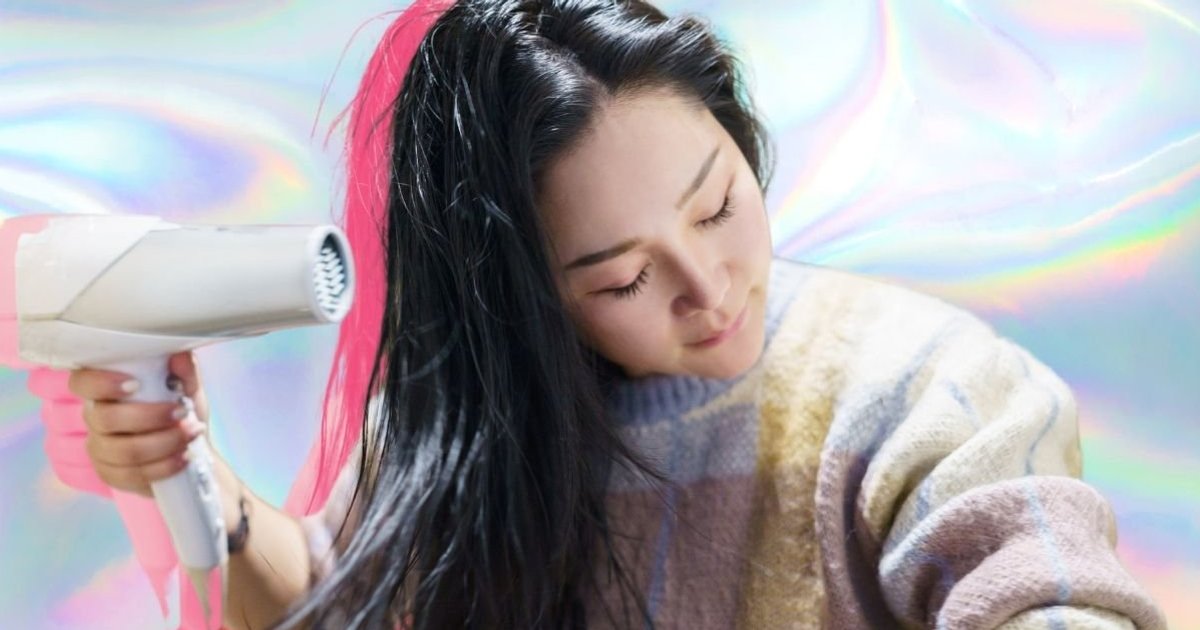 Why do I have greasy hair after washing it? Why do I have greasy hair after washing it?