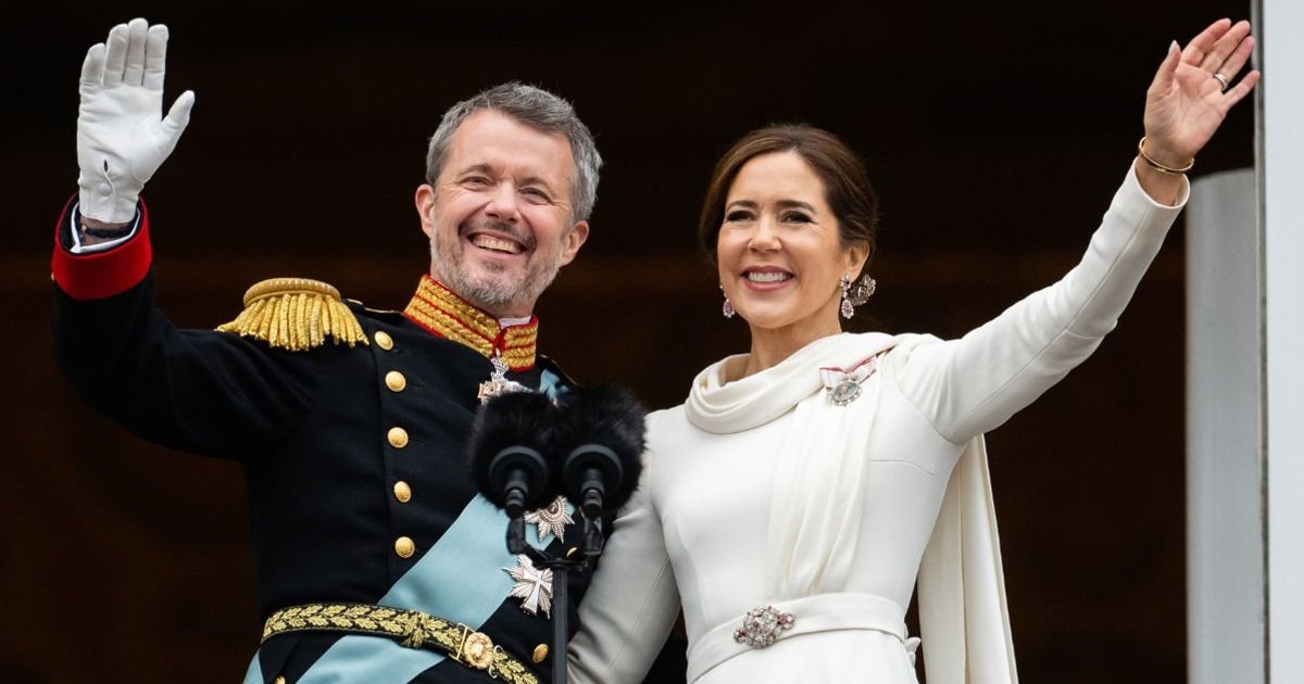 All the photos from King Frederik and Queen Mary's proclamation in one ...