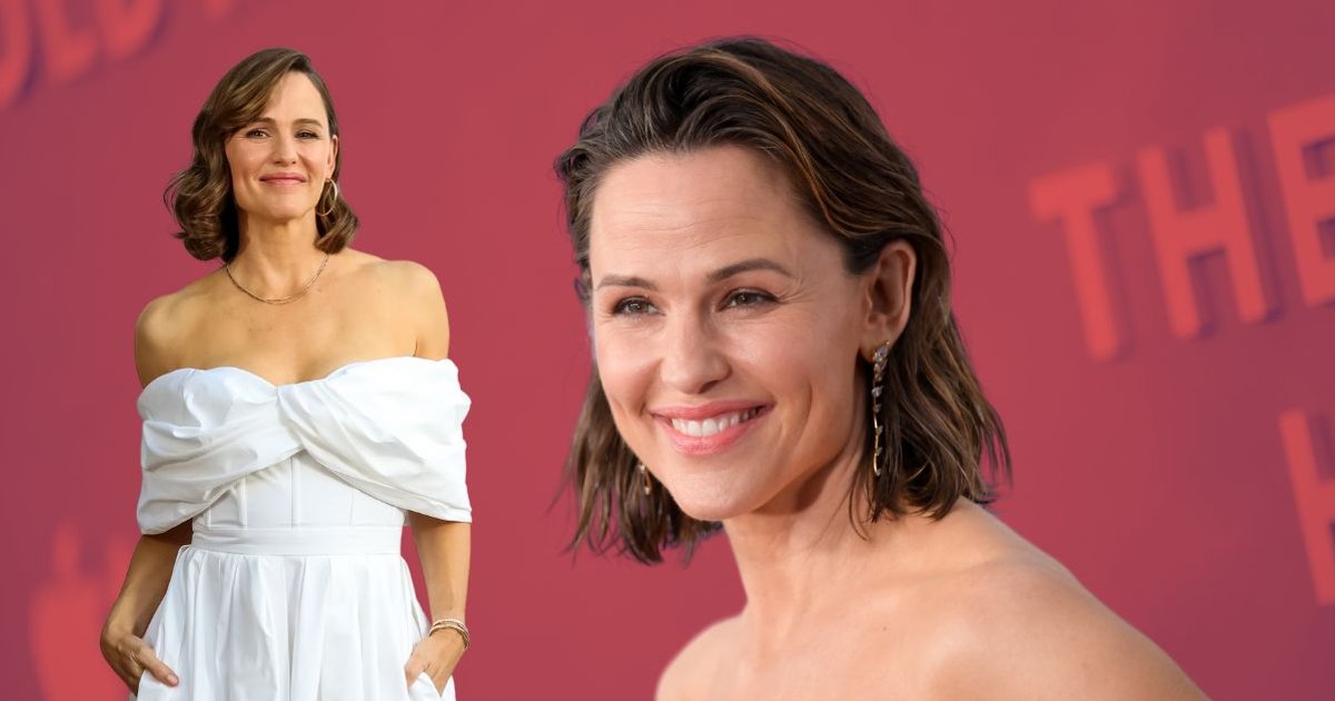 Jennifer Garner is reprising her iconic role as Marvel's Elektra after