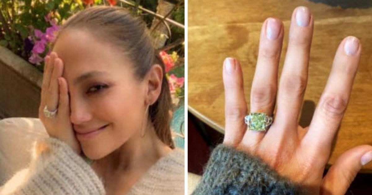 Mila Kunis engagement ring photo - Did Ashton Kutcher propose?