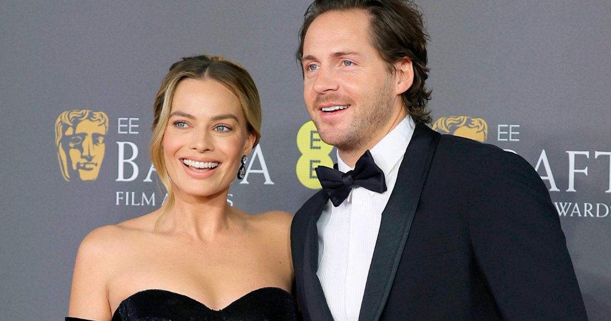 Margot Robbie is expecting her first child.