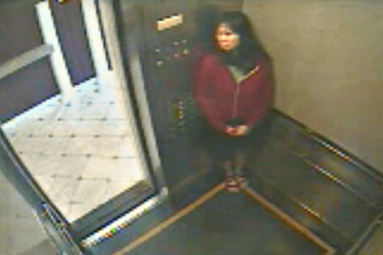 Elisa was last seen acting strangely in a hotel lift. Then her body was found in an unexpected place.
