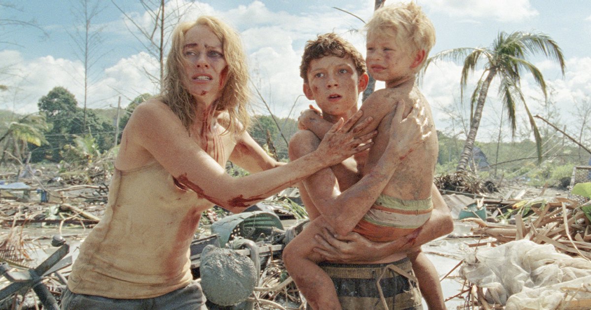 The true story behind the tsunami film, The Impossible. - Mamamia
