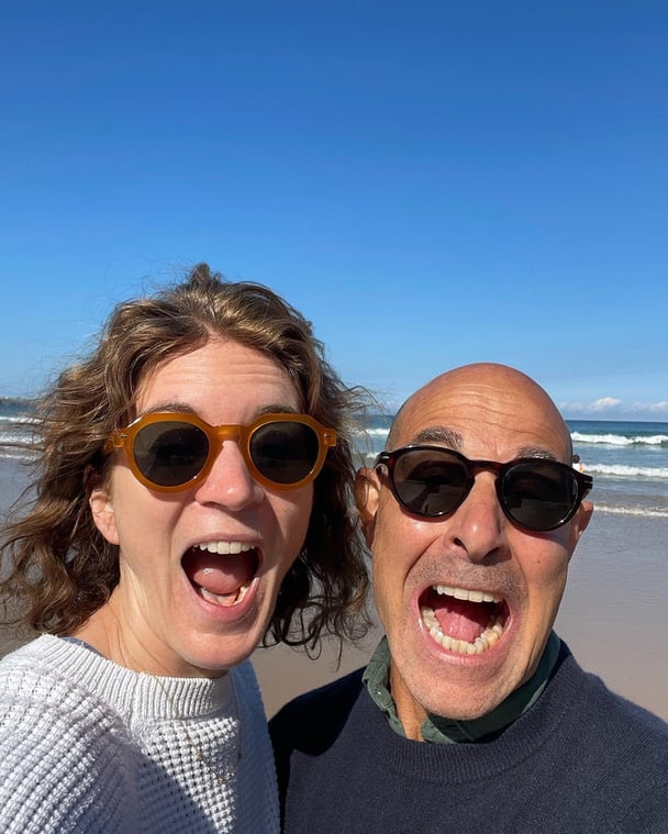 stanley-tucci-felicity-blunt-beach