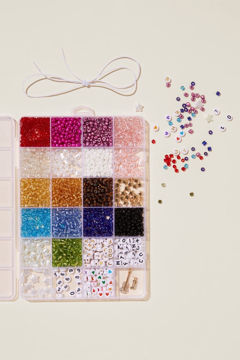 Great Choice Products Quick Knit Charm Bracelets - Create 10 Diy Friendship  Bracelets, Kids Jewelry Making Kit