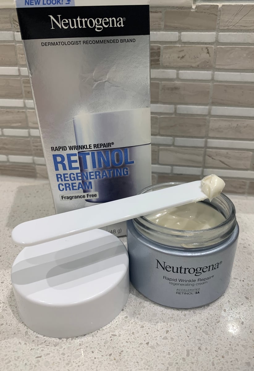 Mamamia reviews Neutrogena's Retinol Cream.