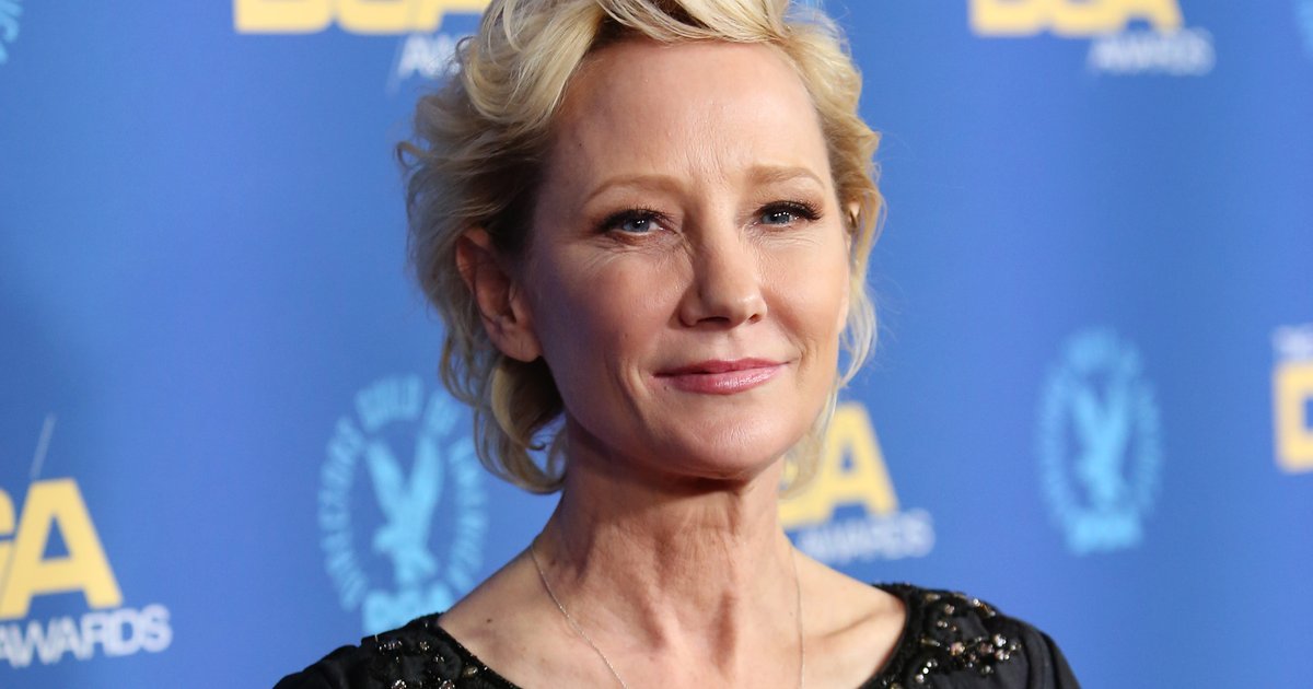 Actress Anne Heche dead after car crash, aged 53.