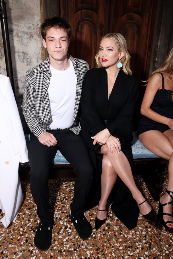 ryder-with-his-mum-kate-hudson-at-a-fashion-show-venice