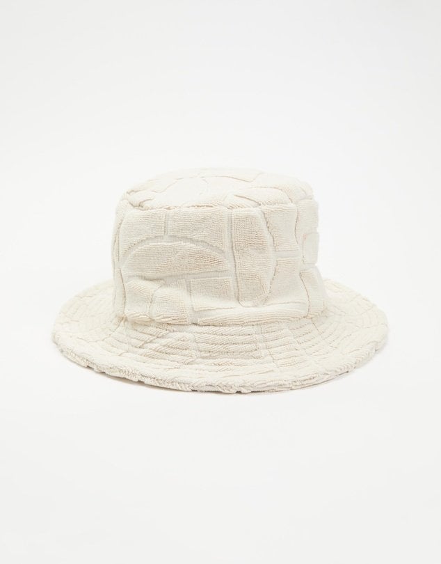 15 chic hats that are perfect for summer.