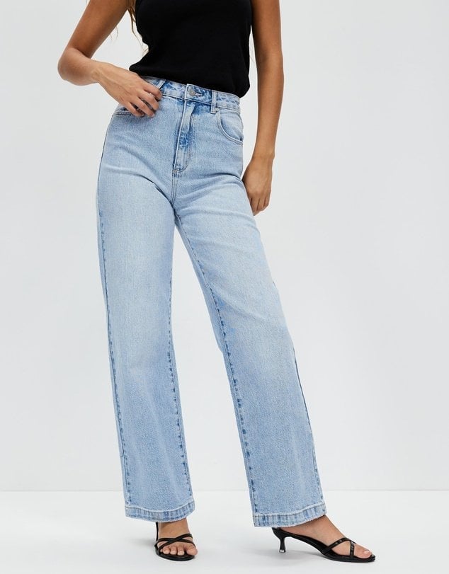 Wide-leg jeans for women: 8 of the best pairs.