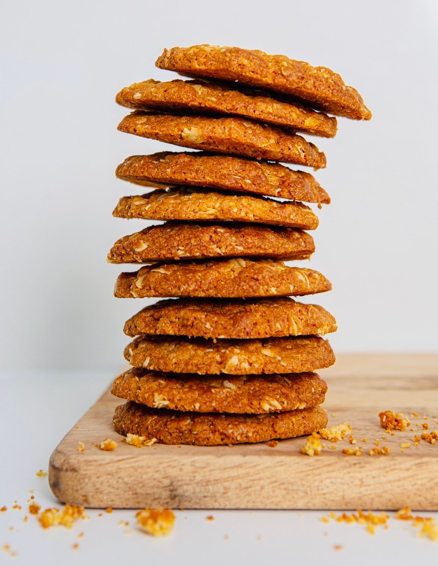 ANZAC biscuit recipe: How to make them chewy or crunchy.