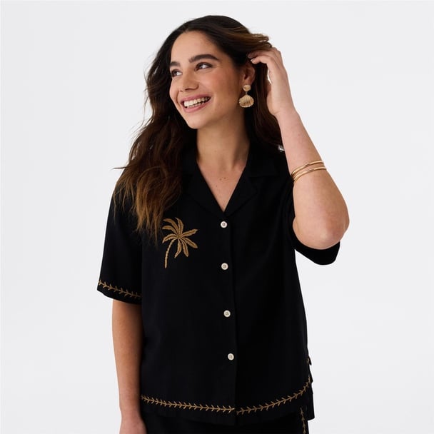 embroidered shirt in black from &me