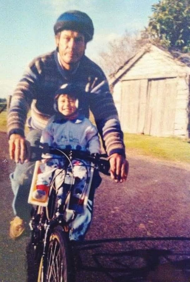  Alisa and her dad. 