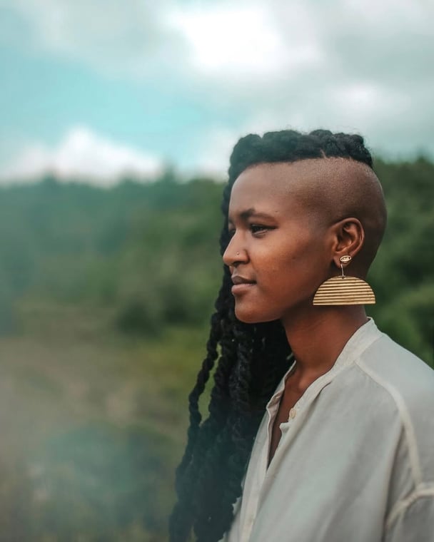 Image of Jamila Reddy side profile.