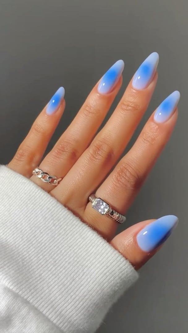 Blue aura manicure.