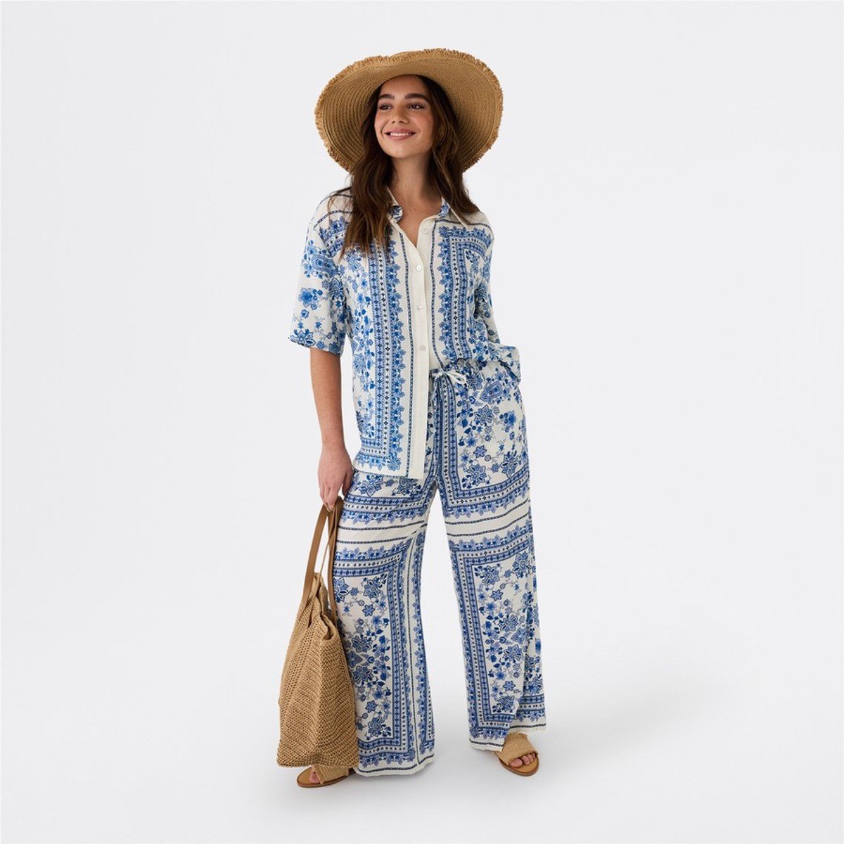 relaxed printed top and pants from &me