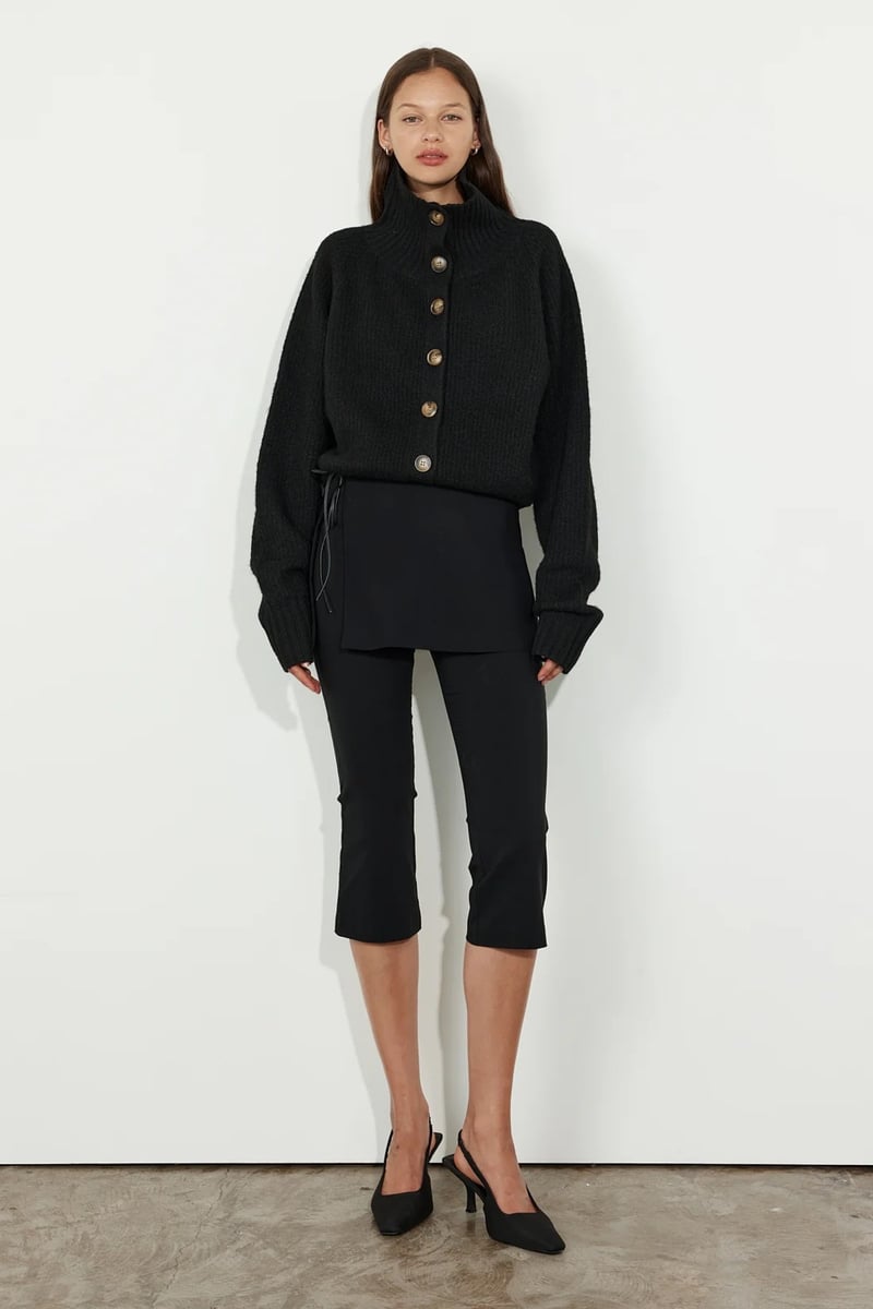 mid rise capri pant with detacheble skirt from Lem