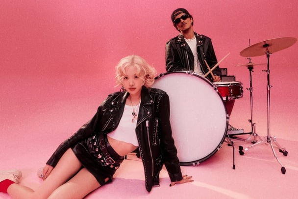 ROSÉ and Bruno Mars APT