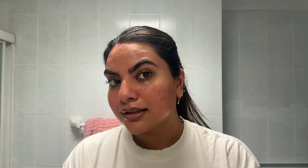 Me with Skin Prime's jelly plump on my face