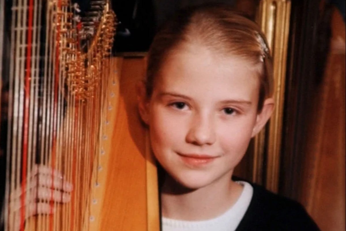 A family photo of 14-year-old Elizabeth Smart.