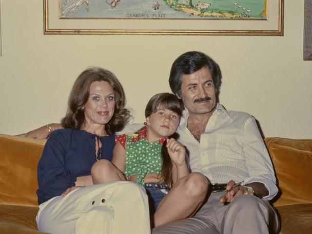 Jennifer Aniston, her mother and her father