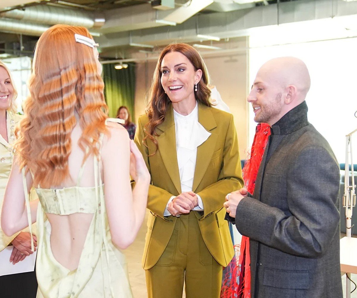 kate-middleton-green-moss-suit-victoria-beckham