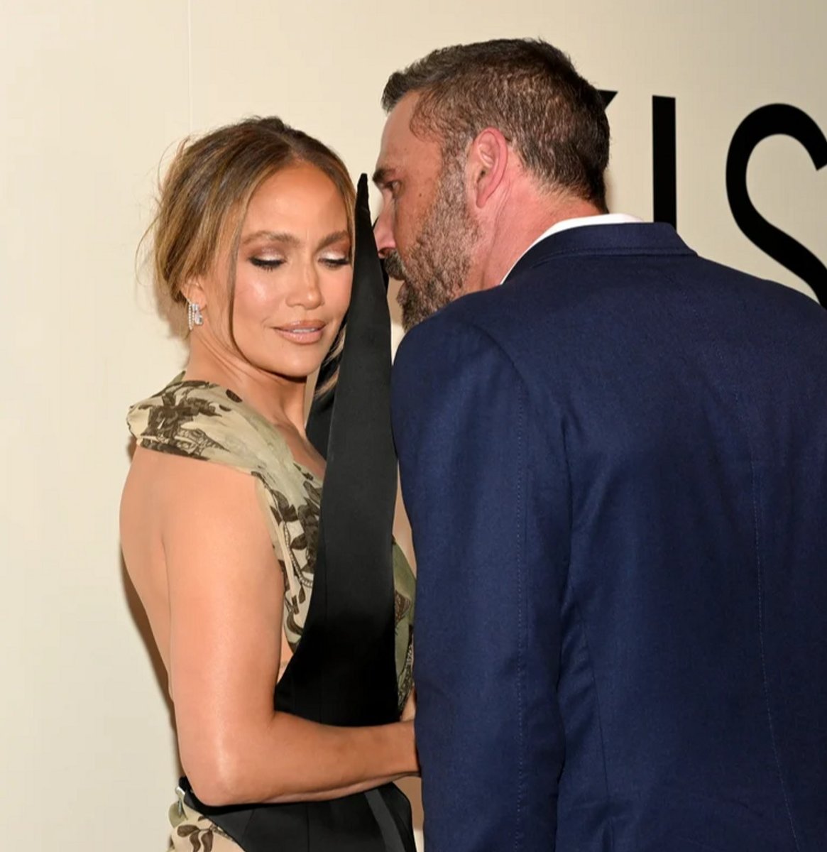 Jennifer Lopez and Ben Affleck at New York screening of The Kiss of the Spider Woman.