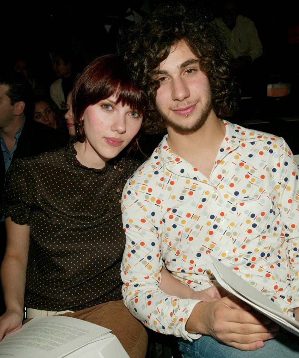 Scarlett Johansson with her then-boyfriend Jack Antonoff at a 2003 fashion show. 