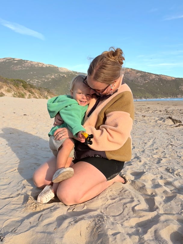 mother-and-child-on-the-beach