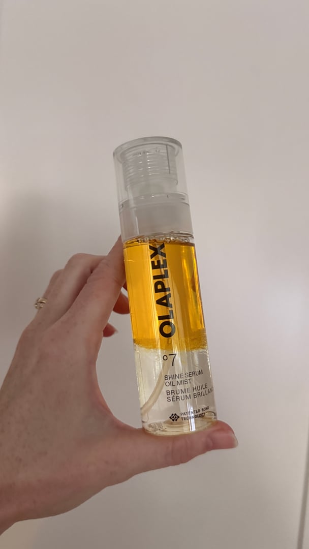 Olaplex Shine Serum Oil Mist.