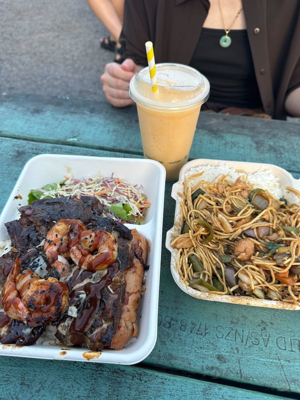 Muri beach night markets