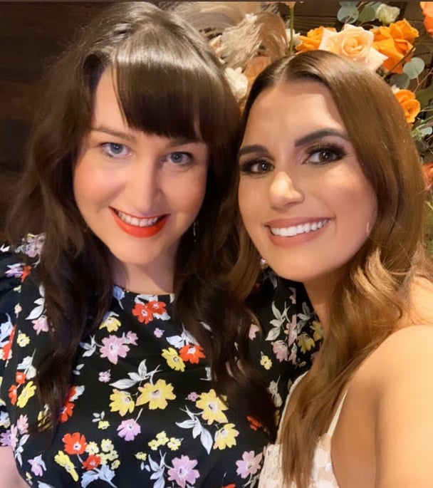 laura-brodnick-brunette-with-fringe-with-friend