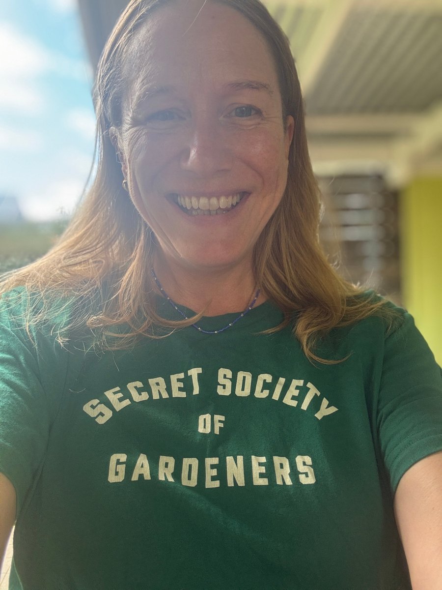 Kikki K Secret Gardeners' Club T-shirt in Green