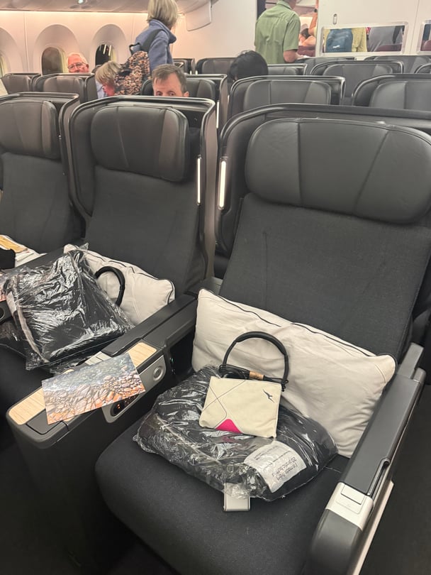 Qantas Dreamliner Premium Economy Brisbane to LA