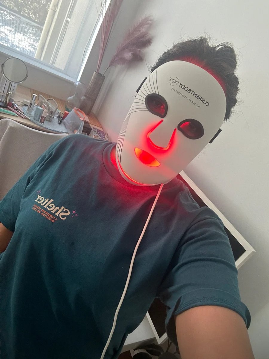 Currentbody skin LED Red Light Therapy Face Mask: Series 2