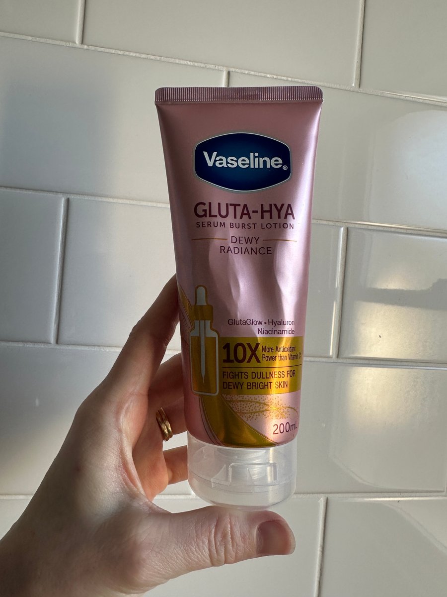 Vaseline Gluta-Hya Dewy Radiance Lotion.