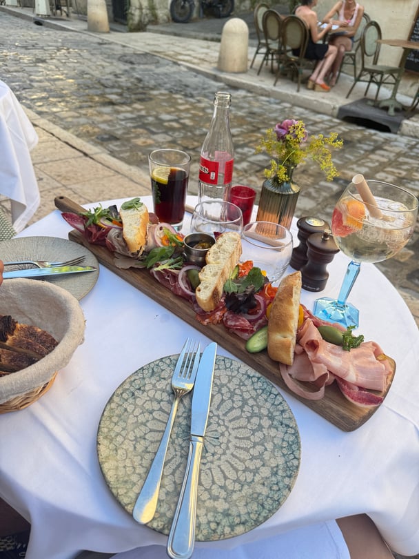 lourmarin aix-en-provence south of france euro summer