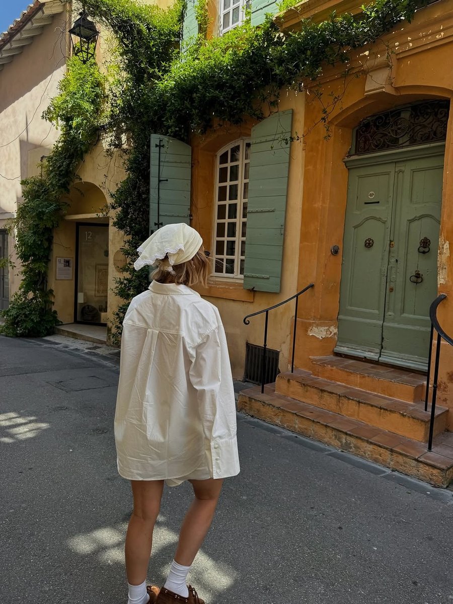 Influencer Jessie Bush in Provence. 