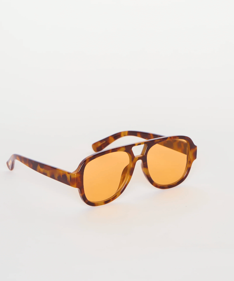 Tortoiseshell print aviator sunglasses.