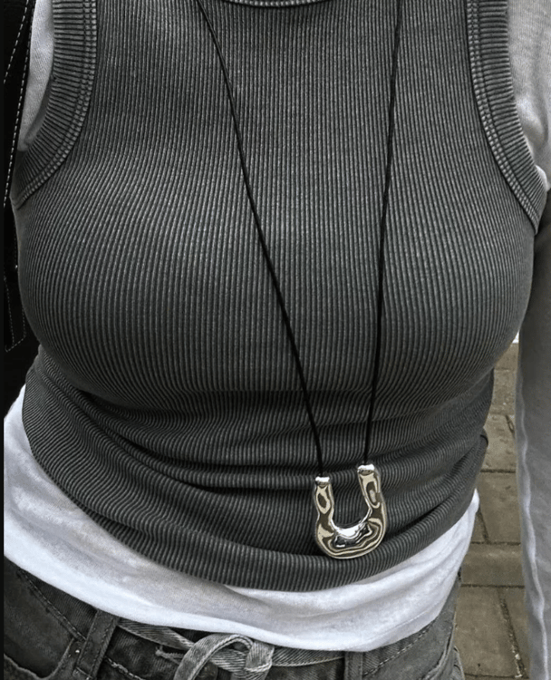 Noah The Label Fluid Necklace.