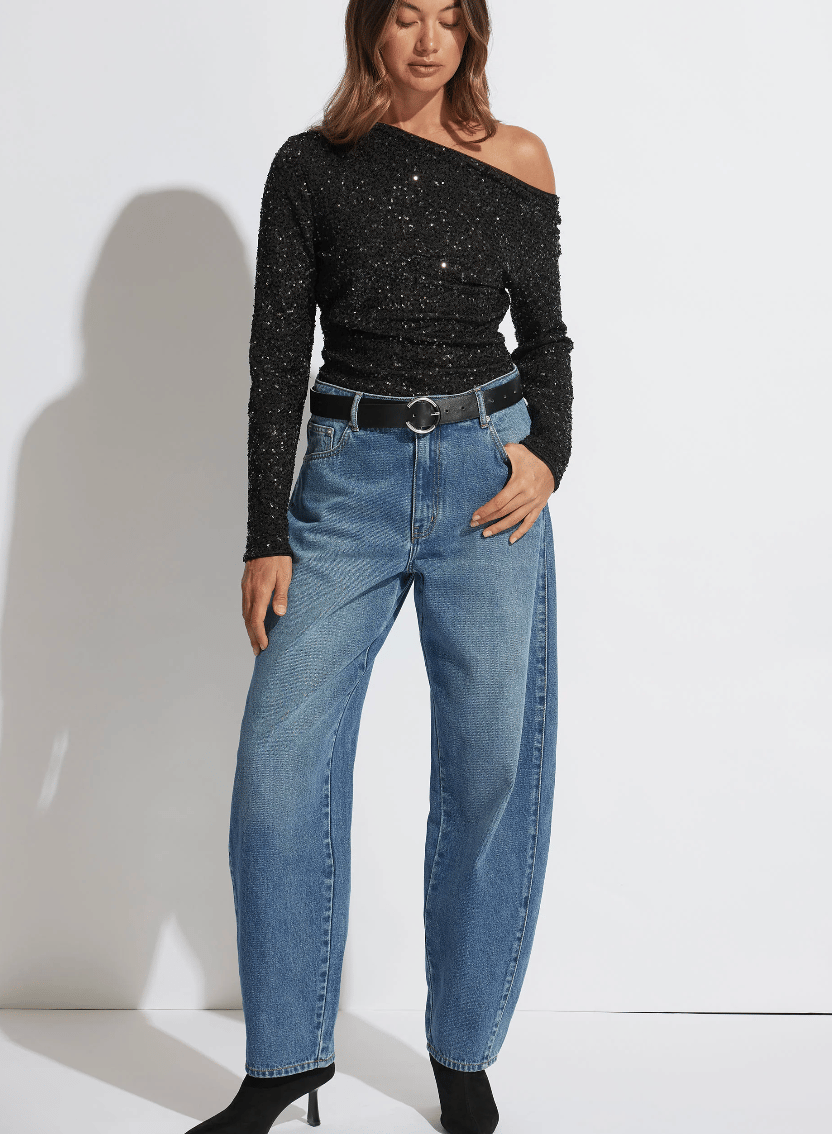 Decjuba Camille Barrel Leg jean.