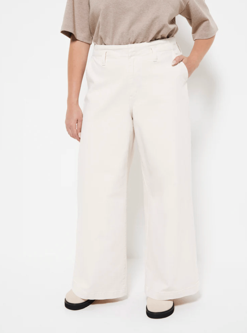 Commonry Side Pocket Jean.