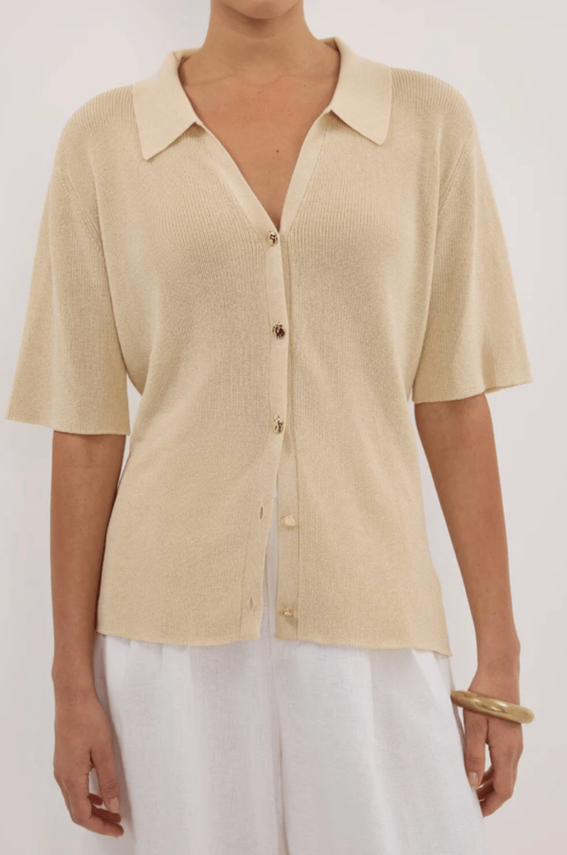 Dissh knitted polo shirt.