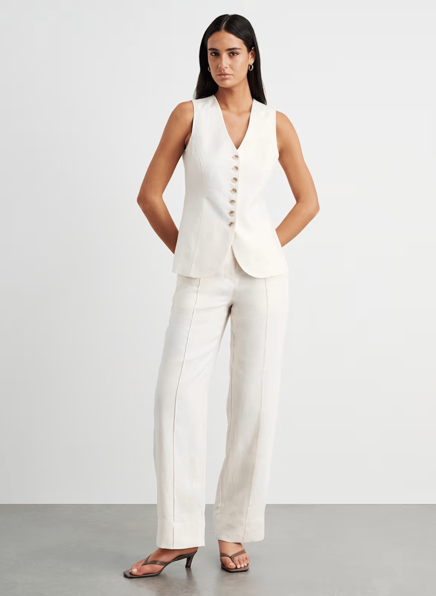 Jag linen vest suit.
