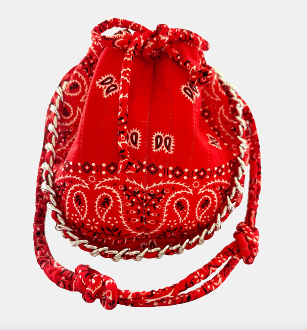 Bolsa bucket bag.