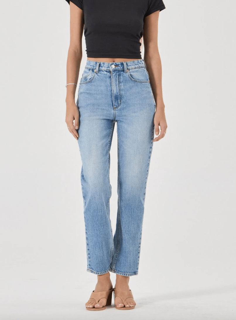 Rollas Loulou straight jean.