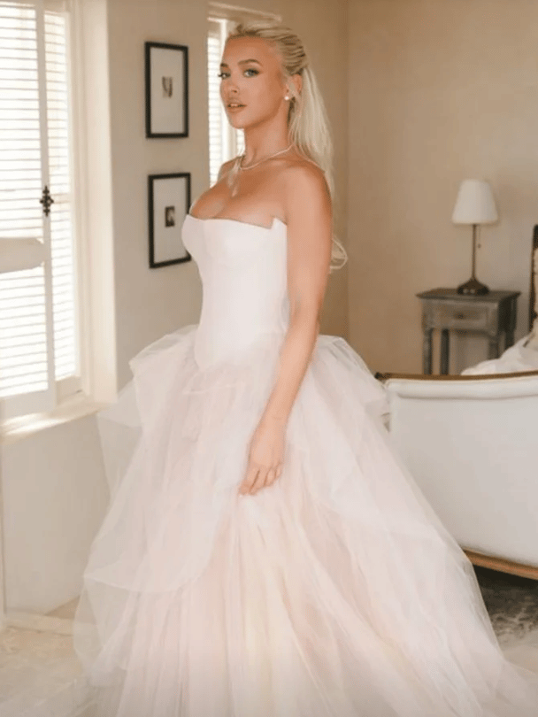 Tammy Hembrow in her blush pink wedding dress.