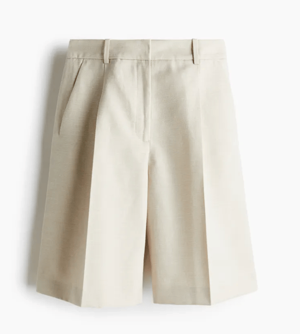 white/beige bermuda shorts