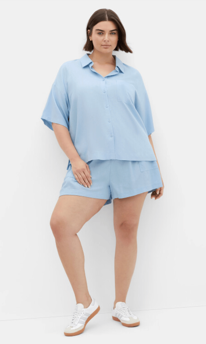 linen blend fabric shirt and shorts in light blue from city chic